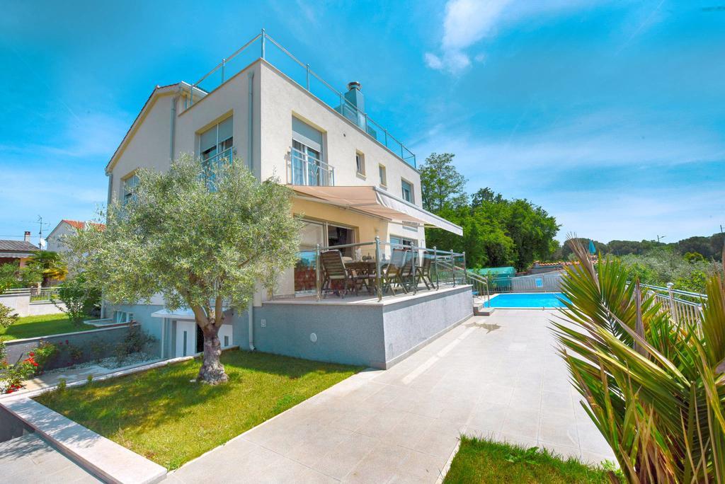 Villa Valerio Πόρετς Εξωτερικό φωτογραφία