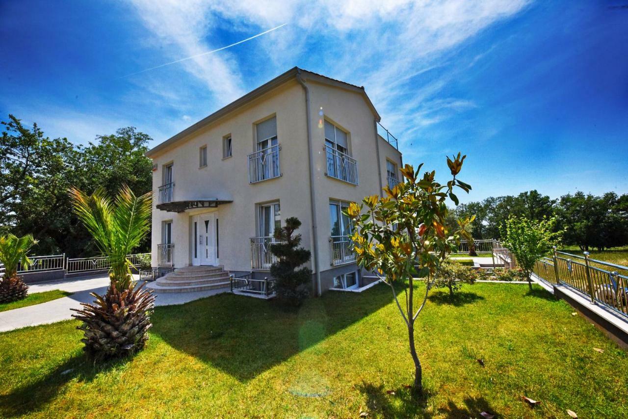Villa Valerio Πόρετς Εξωτερικό φωτογραφία